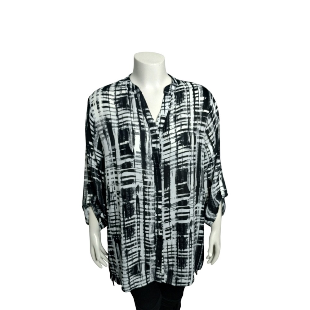 AVENUE Women's 22/24 Geometric Button Tunic Split Boho Flowy Comfortable ¾ Roll